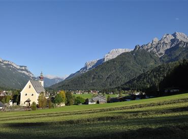 Blick auf die Pfarrkirche